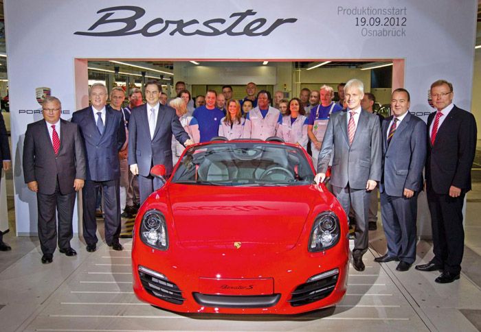 Η πρώτη Porsche Boxster που παράγεται από το εργοστάσιο της VW στο Osnabrück, είναι πλέον γεγονός.